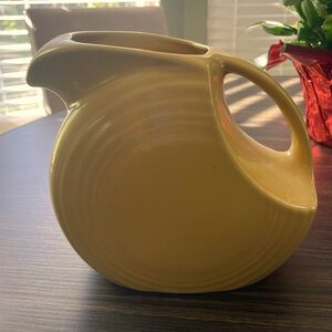 🌻Fiestaware Sunflower Yellow Large Pitcher